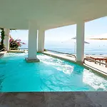 Hotel Pineto