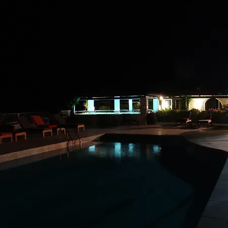Hotel Pineto 3*