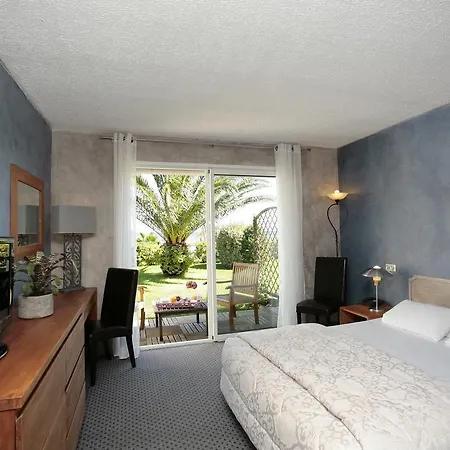 Pineto Hotel Biguglia (Corsica)