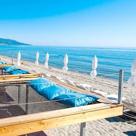 Pineto Hotel Biguglia (Corsica)