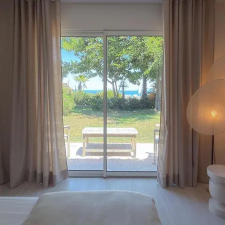 Pineto Hotel Biguglia (Corsica)