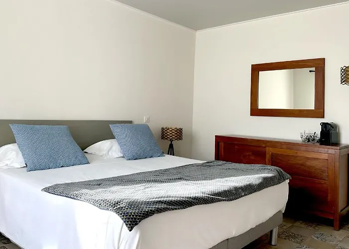 Pineto Hotel Biguglia (Corsica)